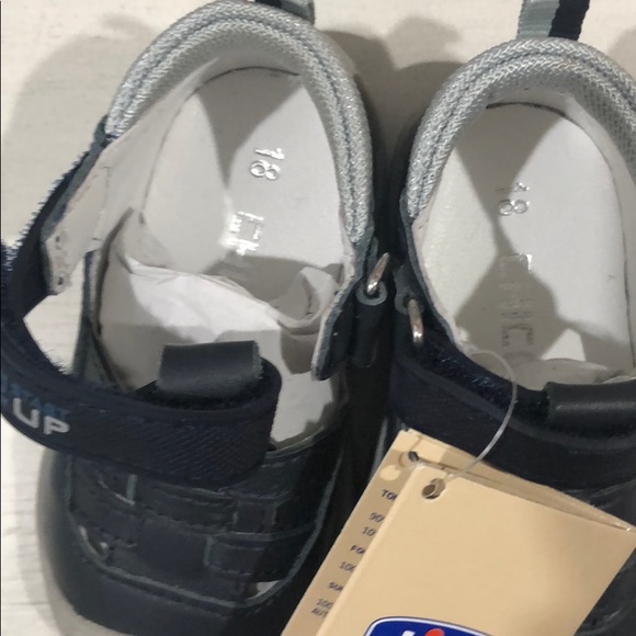 Chicco Baby Sandals. New with tags Size 18 - Picture 3 of 6